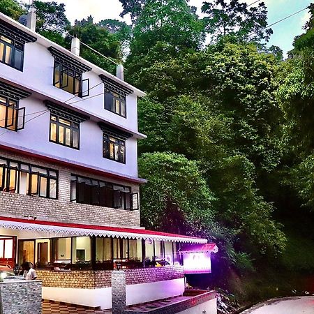 Hotel Daksha Pelling Nest Exteriér fotografie
